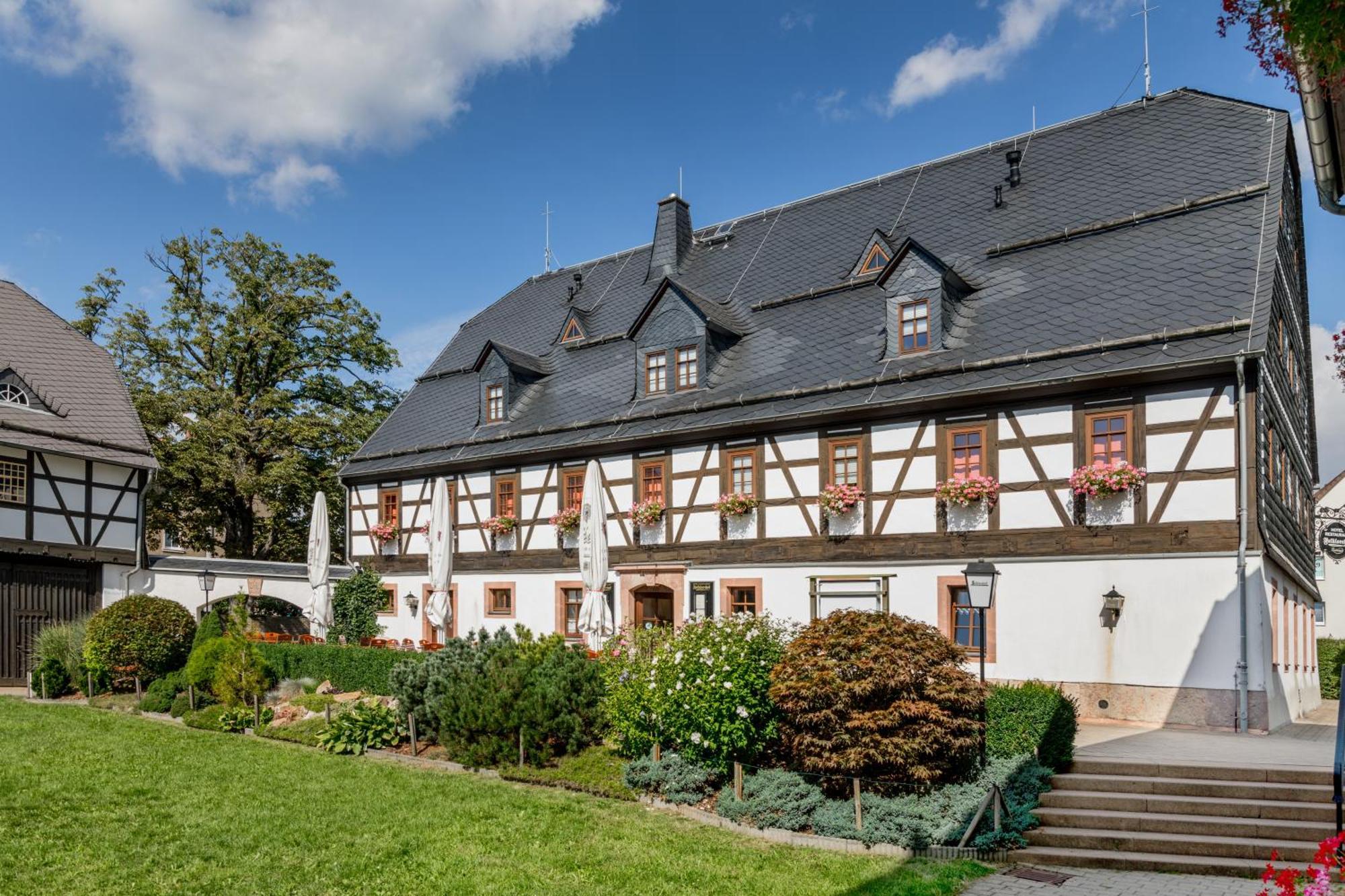 Hotel Folklorehof ケムニッツ エクステリア 写真