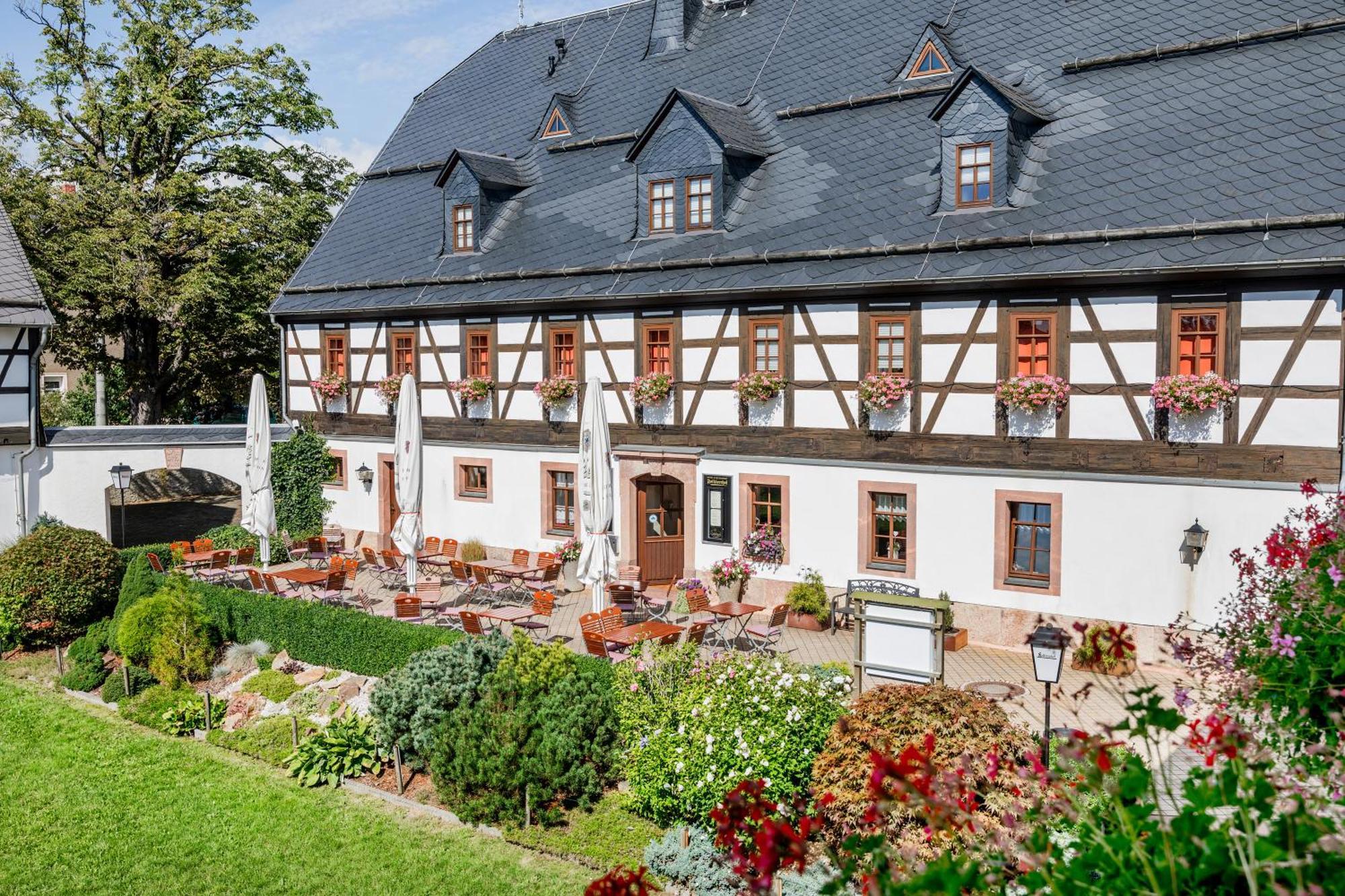 Hotel Folklorehof ケムニッツ エクステリア 写真
