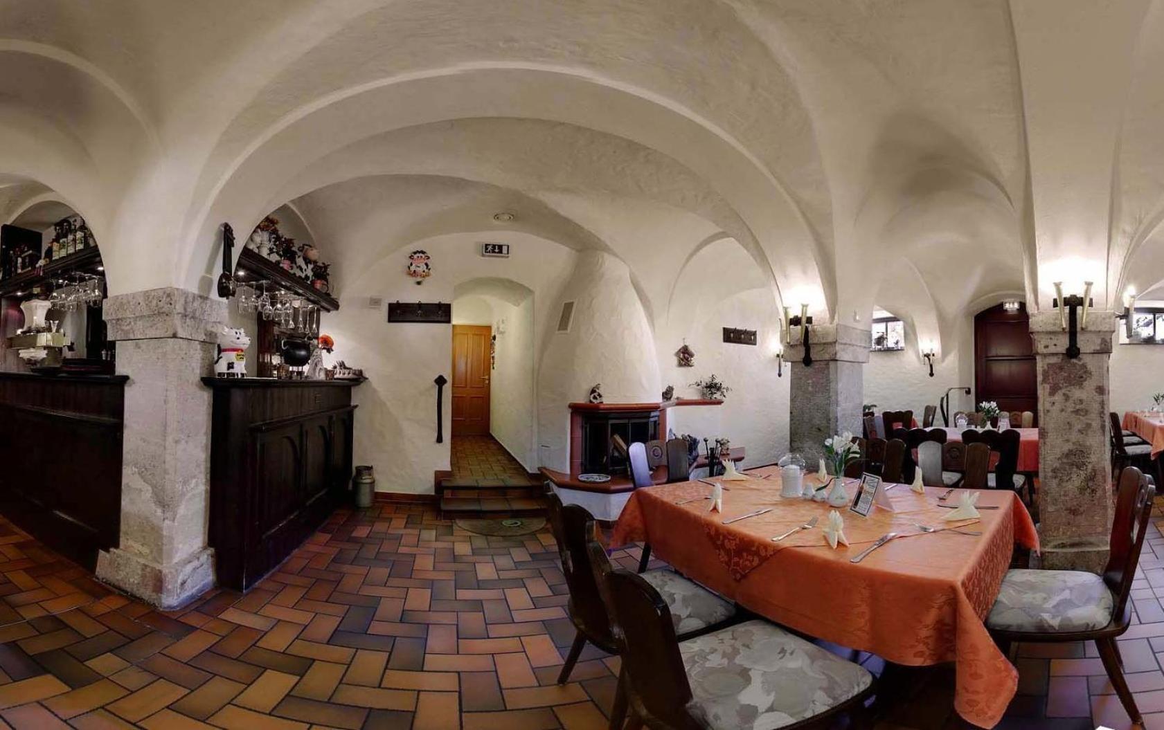 Hotel Folklorehof ケムニッツ エクステリア 写真
